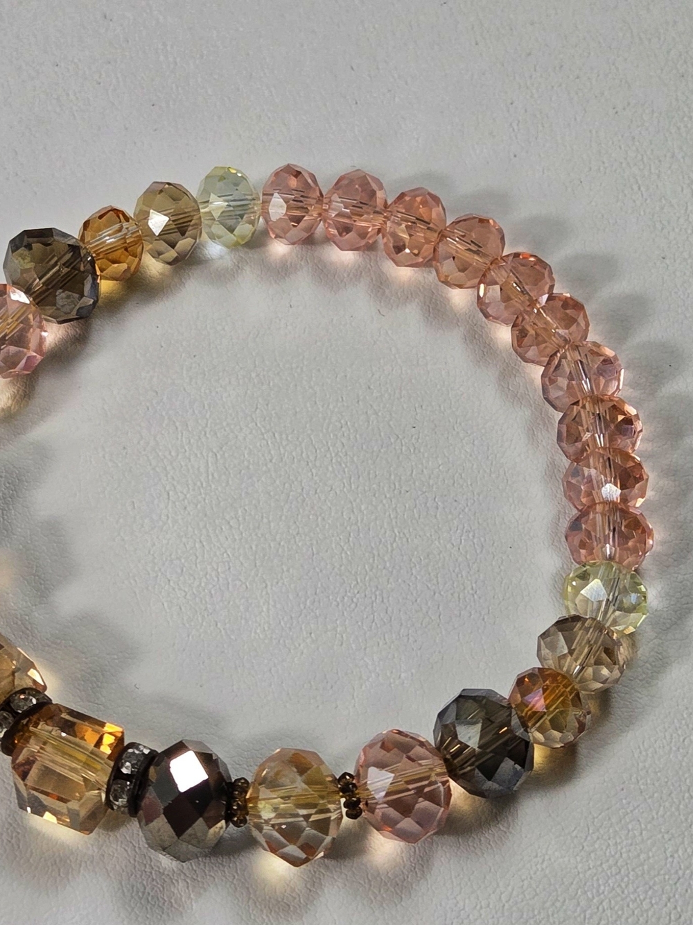 Ali-Khan NY Faceted Crystal Stretch Bracelet in Pink & Gold - Picture 5 of 6